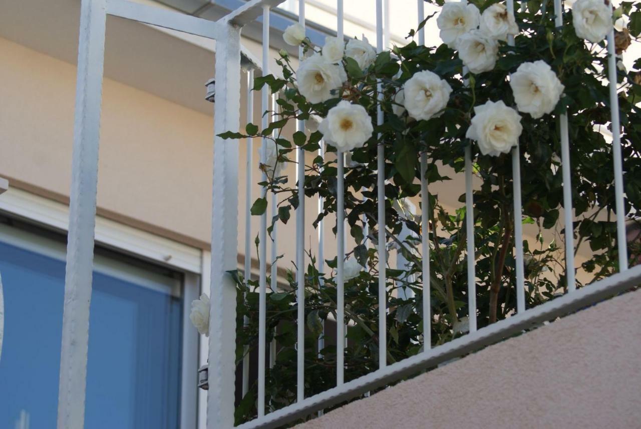 Apartments Nena - Trogir Exterior photo