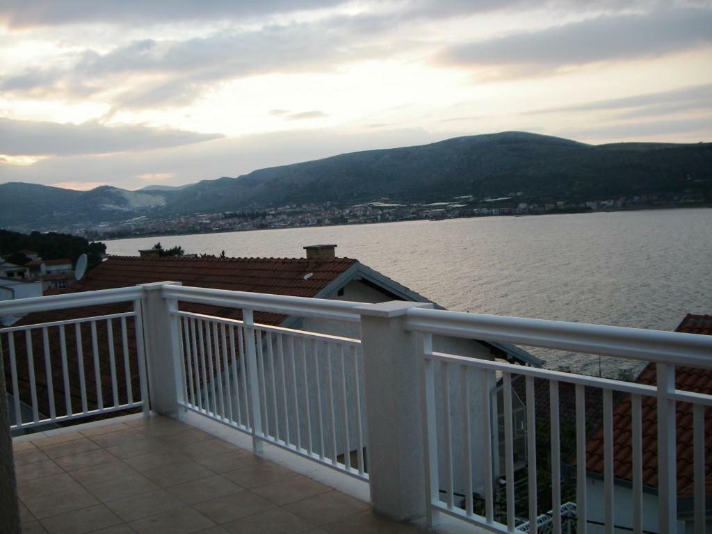 Apartments Nena - Trogir Exterior photo